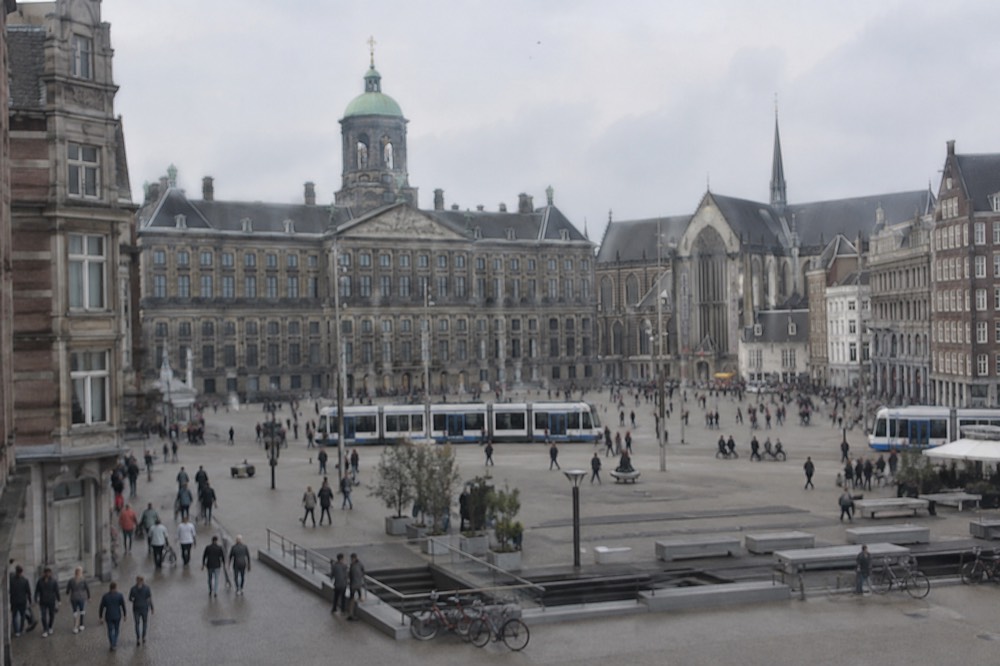 Late afternoon light on the buildings around Dam Square