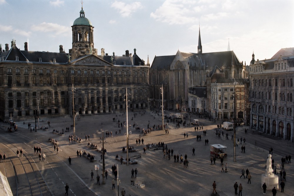Late afternoon light on the buildings around Dam Square