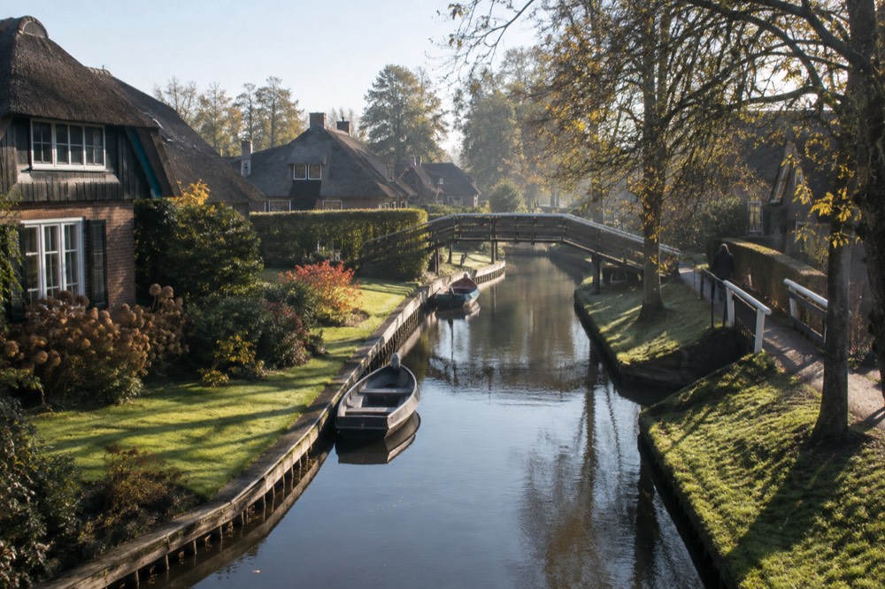 Day 6: Giethoorn, or Rotterdam and The Hague